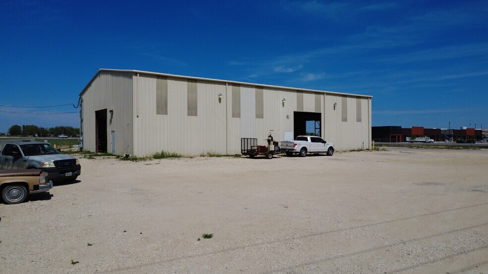 13800 FM 973 N, Manor, TX à vendre - Photo du bâtiment - Image 2 de 6