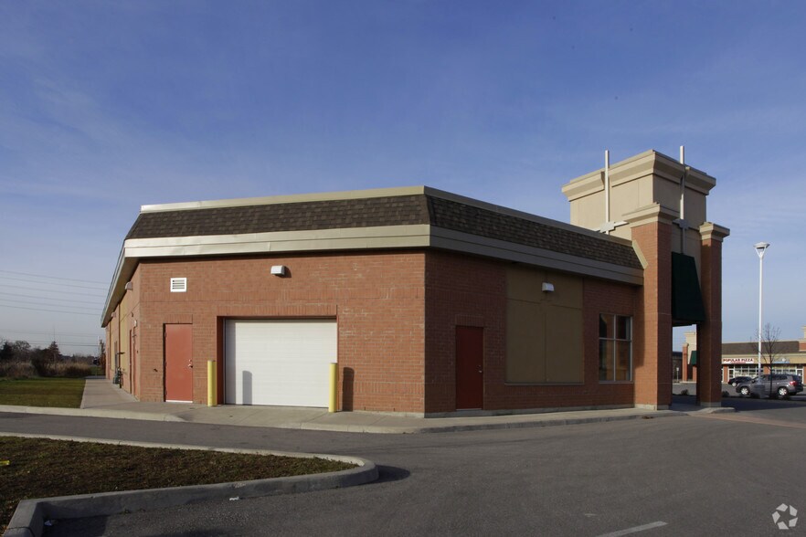 831 Bovaird Dr W, Brampton, ON à vendre - Photo du bâtiment - Image 2 de 3