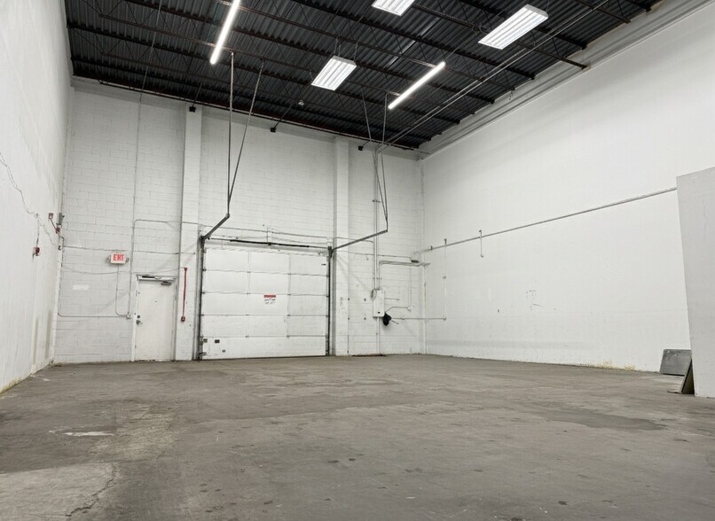 8884 Federal Blvd, Federal Heights, CO à louer - Photo du bâtiment - Image 3 de 7