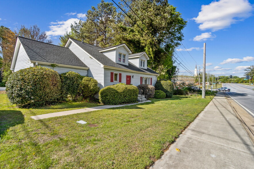 494 W Crogan St, Lawrenceville, GA for sale - Building Photo - Image 3 of 40