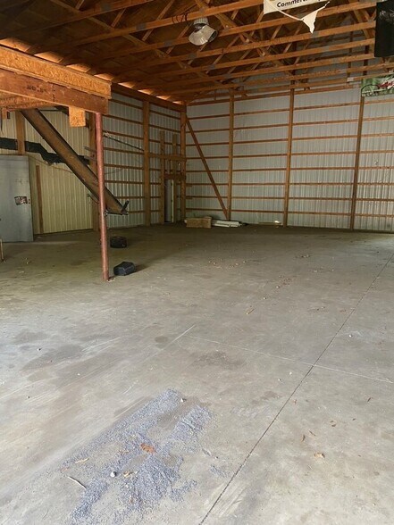 605 Stiles Ave, Maple Shade Township, NJ à louer - Photo intérieure - Image 3 de 4