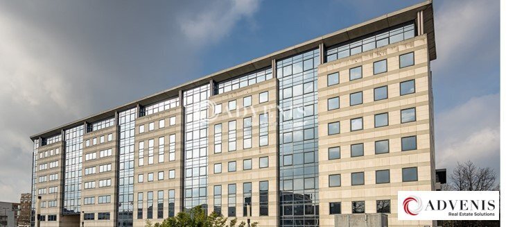 Office in Roubaix for lease - Building Photo - Image 1 of 8