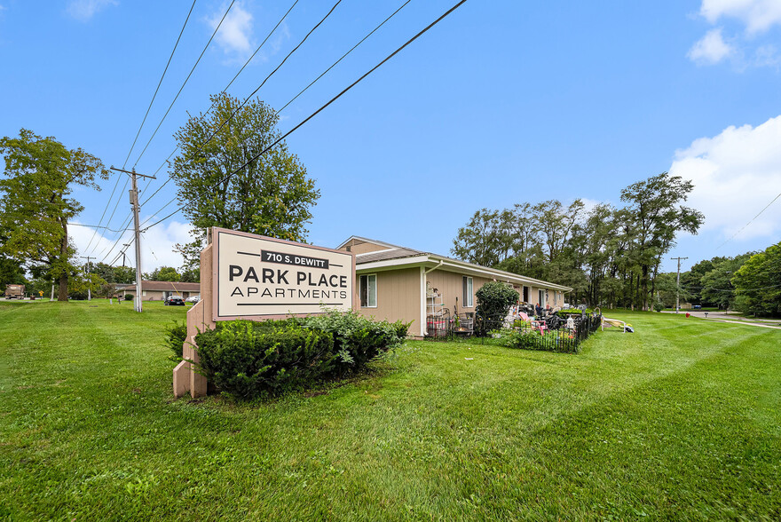 700-710 S Dewitt Dr, Dewitt, MI for sale - Building Photo - Image 1 of 1