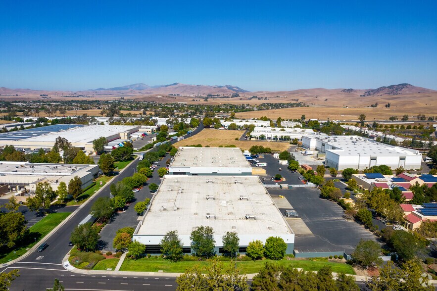 151 Lawrence Dr, Livermore, CA à louer - Aérien - Image 3 de 5