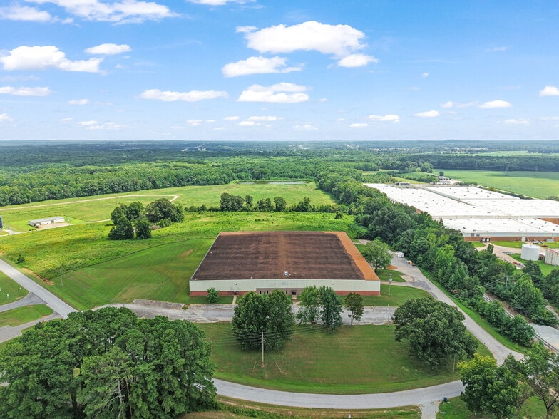 479 Swanson Dr, Dresden, TN for sale - Building Photo - Image 3 of 27
