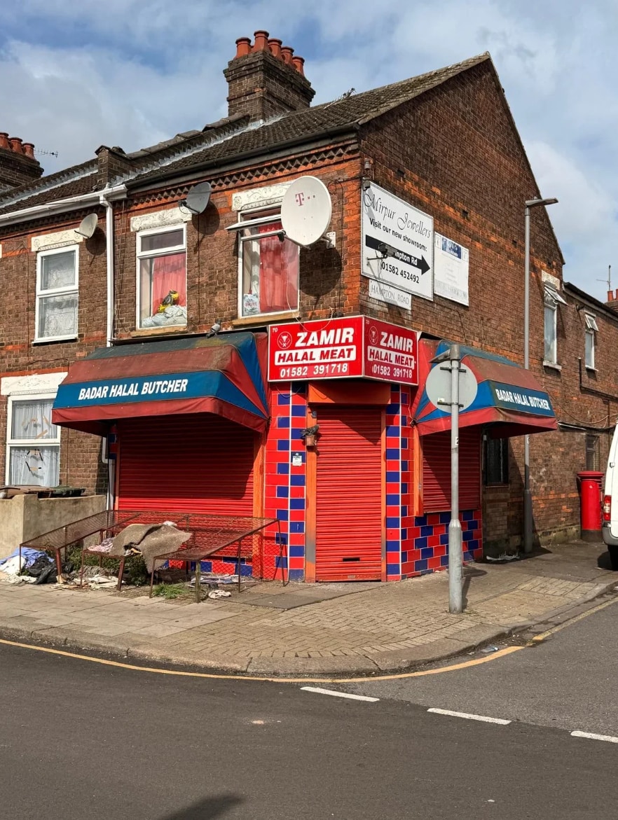 70 Ash Rd, Luton for lease Primary Photo- Image 1 of 2