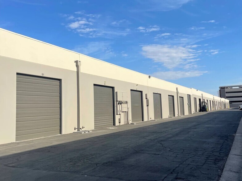 1220 W Alameda Dr, Tempe, AZ à louer - Photo du bâtiment - Image 3 de 6