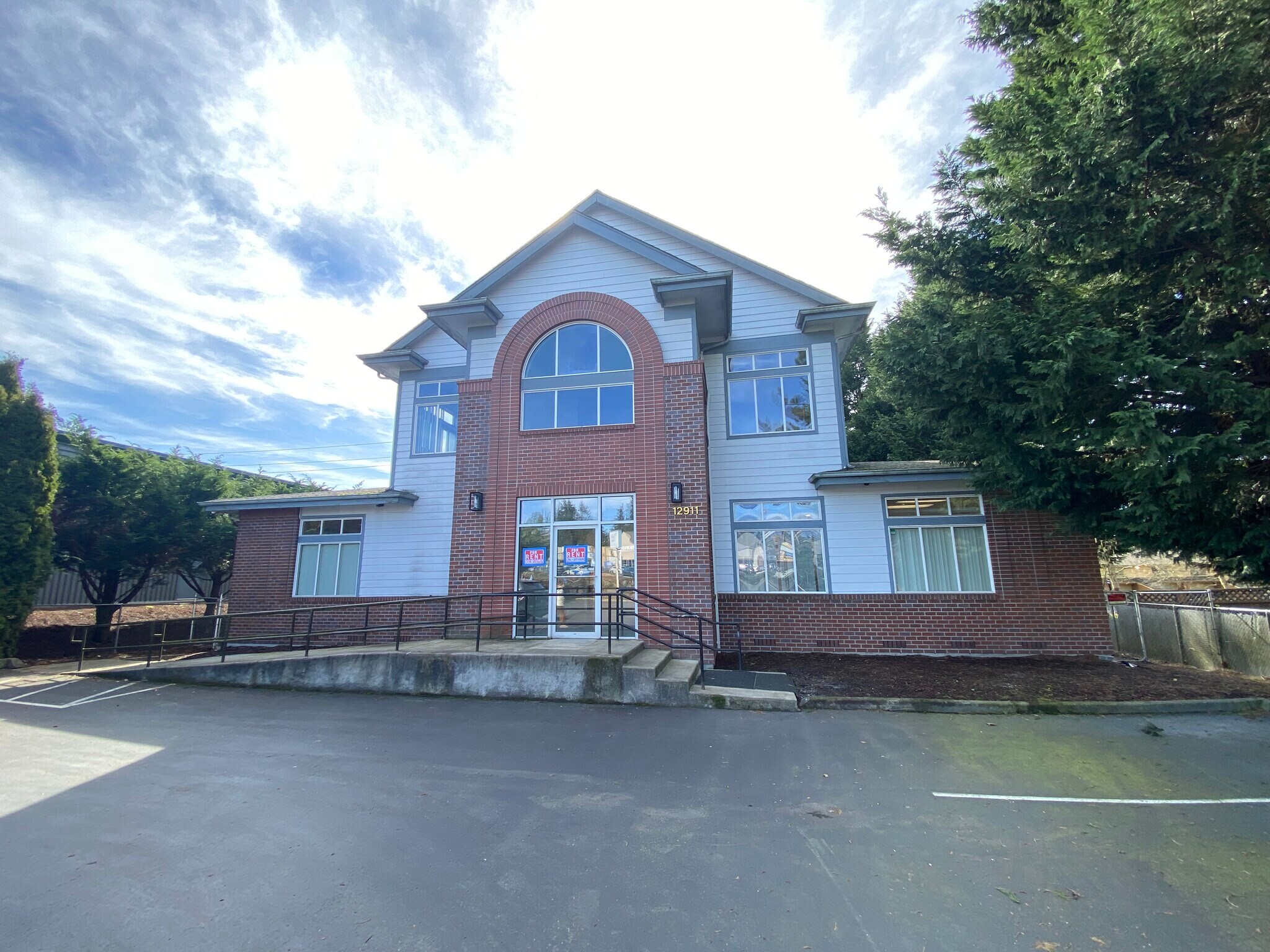 12911 SE Kent Kangley Rd, Kent, WA à louer Photo du bâtiment- Image 1 de 38
