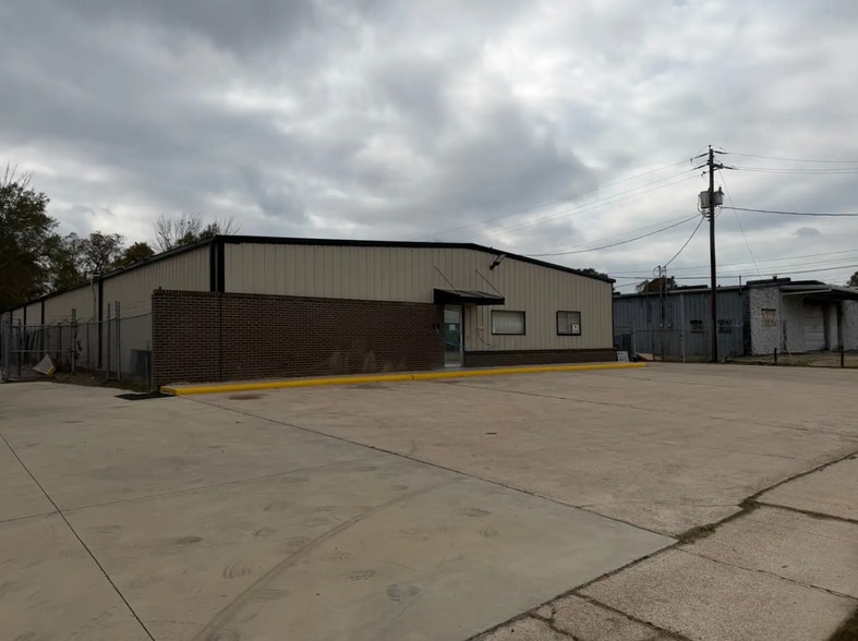 509 W 67th St, Shreveport, LA for lease - Building Photo - Image 1 of 3