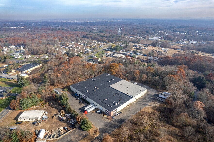 609 Silver St, Agawam, MA for sale - Building Photo - Image 3 of 6