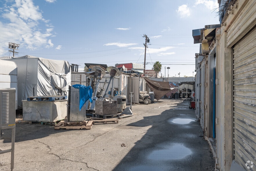 120 W G St, Wilmington, CA for lease - Building Photo - Image 3 of 12