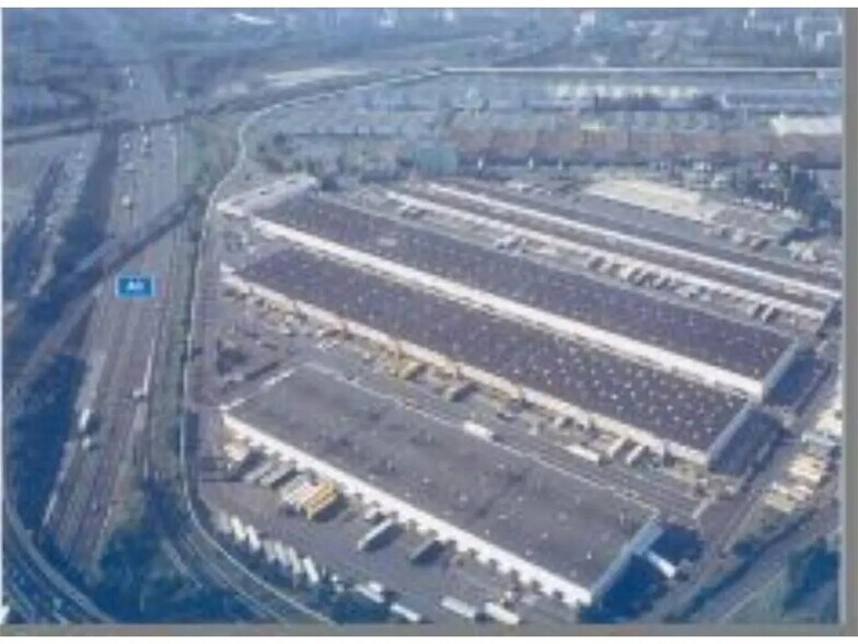 Industrial in Aulnay-sous-Bois for lease - Building Photo - Image 2 of 7