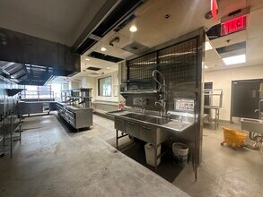 1680 N Vine St, Hollywood, CA à louer Photo intérieure- Image 2 de 11