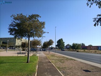 Plus de détails pour Calle San Alberto Magno, Córdoba - Industriel à louer