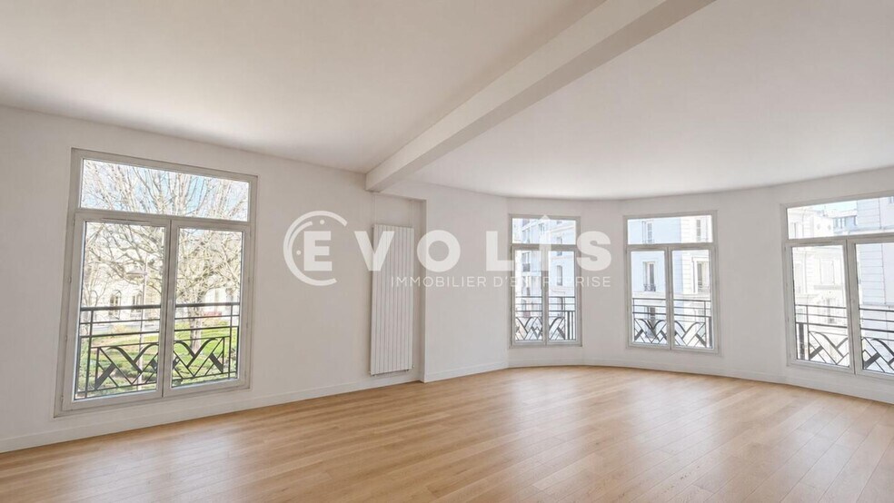 Bureau dans Paris à vendre - Photo du bâtiment - Image 3 de 12