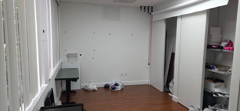 4503 NW 103rd Ave, Sunrise, FL for lease - Building Photo - Image 3 of 8