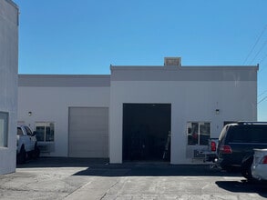 17525 Alder St, Hesperia, CA for lease Interior Photo- Image 2 of 4