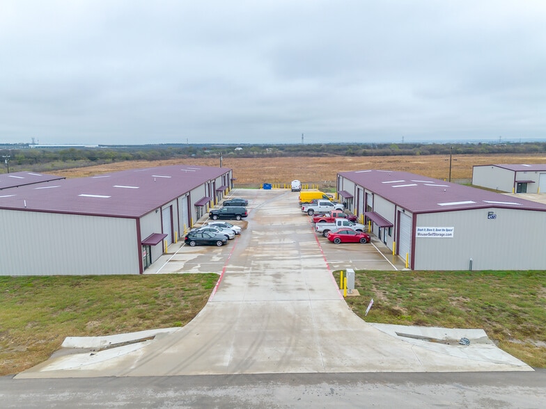 4580 J D Mouser Pky, Alvarado, TX à louer - Photo du bâtiment - Image 3 de 18