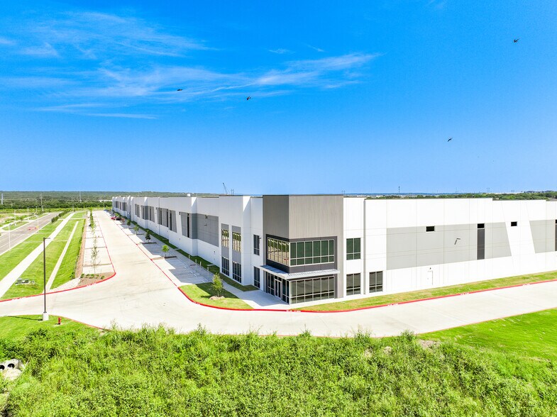 435 Aiken Dr, San Marcos, TX à vendre - Photo du bâtiment - Image 3 de 27