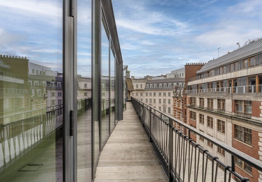 5-8 Warwick St, Londres à louer - Photo du bâtiment - Image 3 de 9