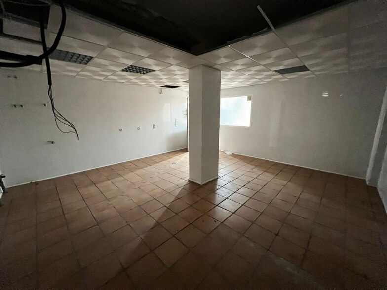 Retail in Córdoba for sale - Building Photo - Image 2 of 6