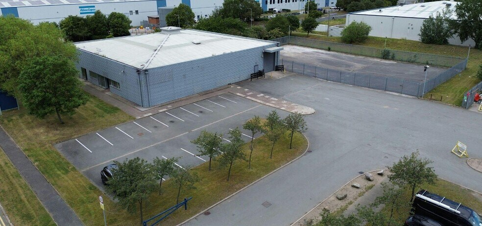 Third Ave, Deeside à louer - Photo du bâtiment - Image 2 de 6