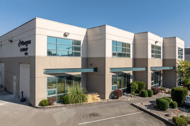 Plus de détails pour 6720 Graybar Rd, Richmond, BC - Industriel à vendre