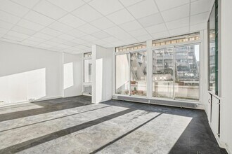 42 Rue De L'Aqueduc, Paris for lease Interior Photo- Image 2 of 7