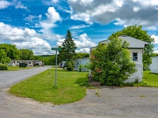 More details for 50 Davis St, Presque Isle, ME - Multifamily for Sale