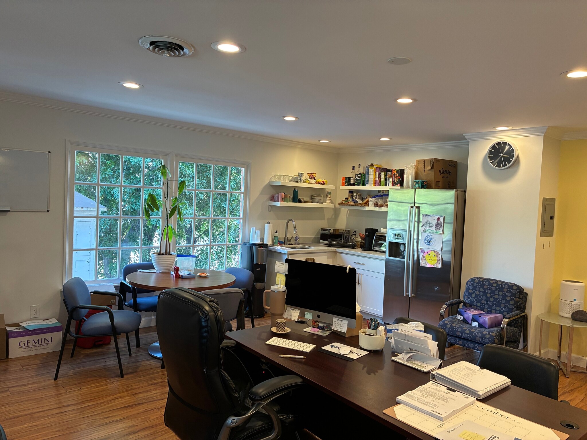 10205 Riverside Dr, Toluca Lake, CA à louer Photo intérieure- Image 1 de 6