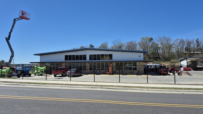 More details for 101 Airway dr, Hot Springs National Park, AR - Retail for Sale