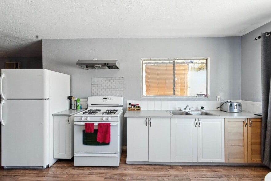 5332 Beverly Blvd, Los Angeles, CA for sale - Building Photo - Image 2 of 13