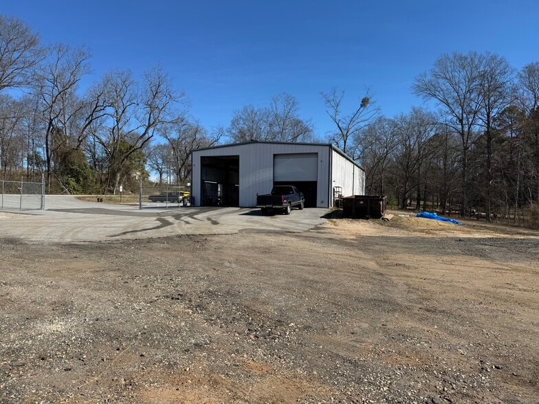 22 Main St, Greenville, SC for lease - Building Photo - Image 2 of 7