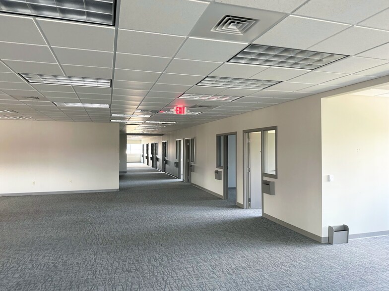 501 Corporate Cir, Harrisburg, PA à louer - Photo intérieure - Image 2 de 5