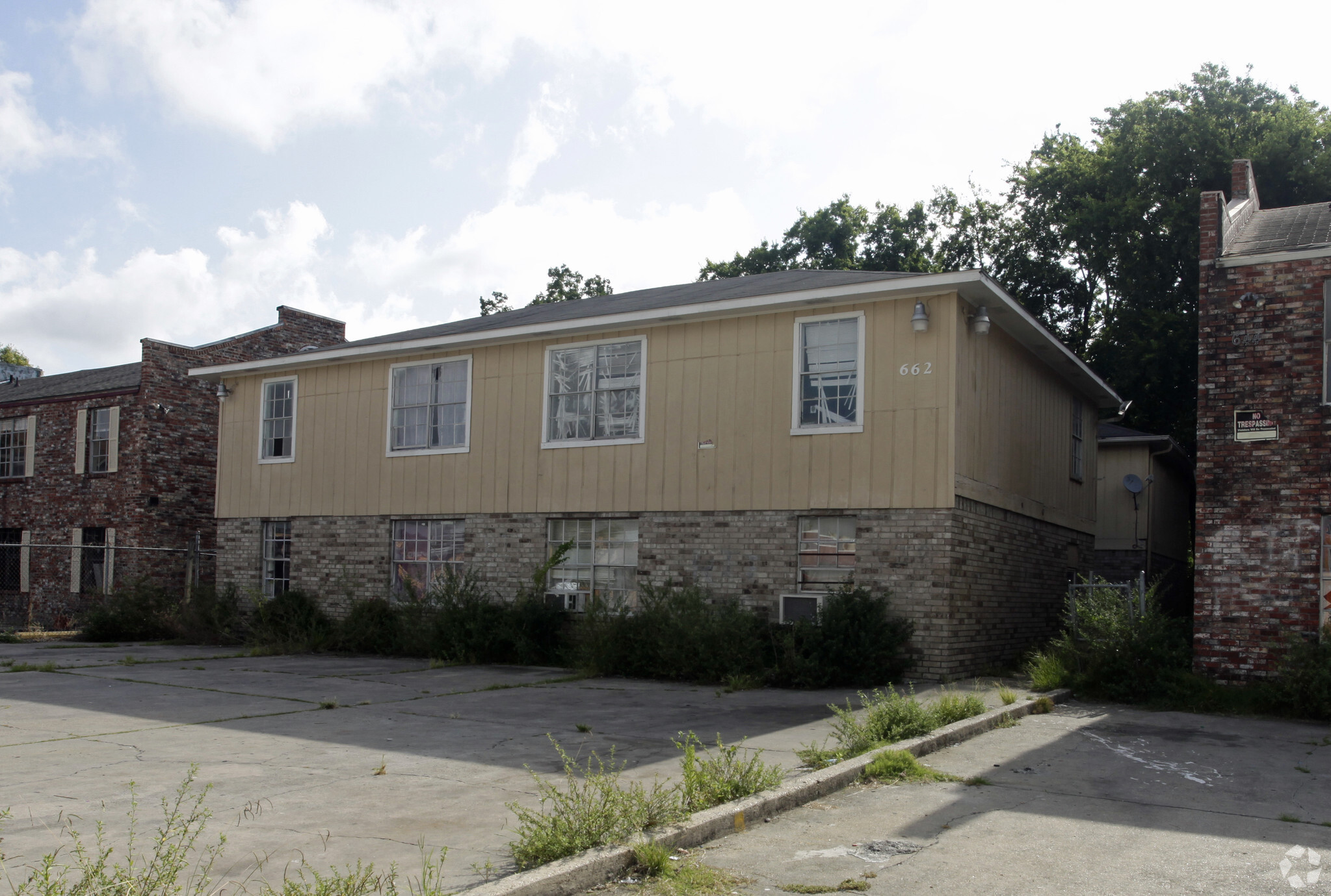 662 N Donmoor Ave, Baton Rouge, LA for sale Primary Photo- Image 1 of 12