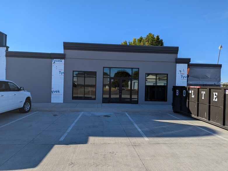 3601 S Minnesota Ave, Sioux Falls, SD for lease - Primary Photo - Image 1 of 1