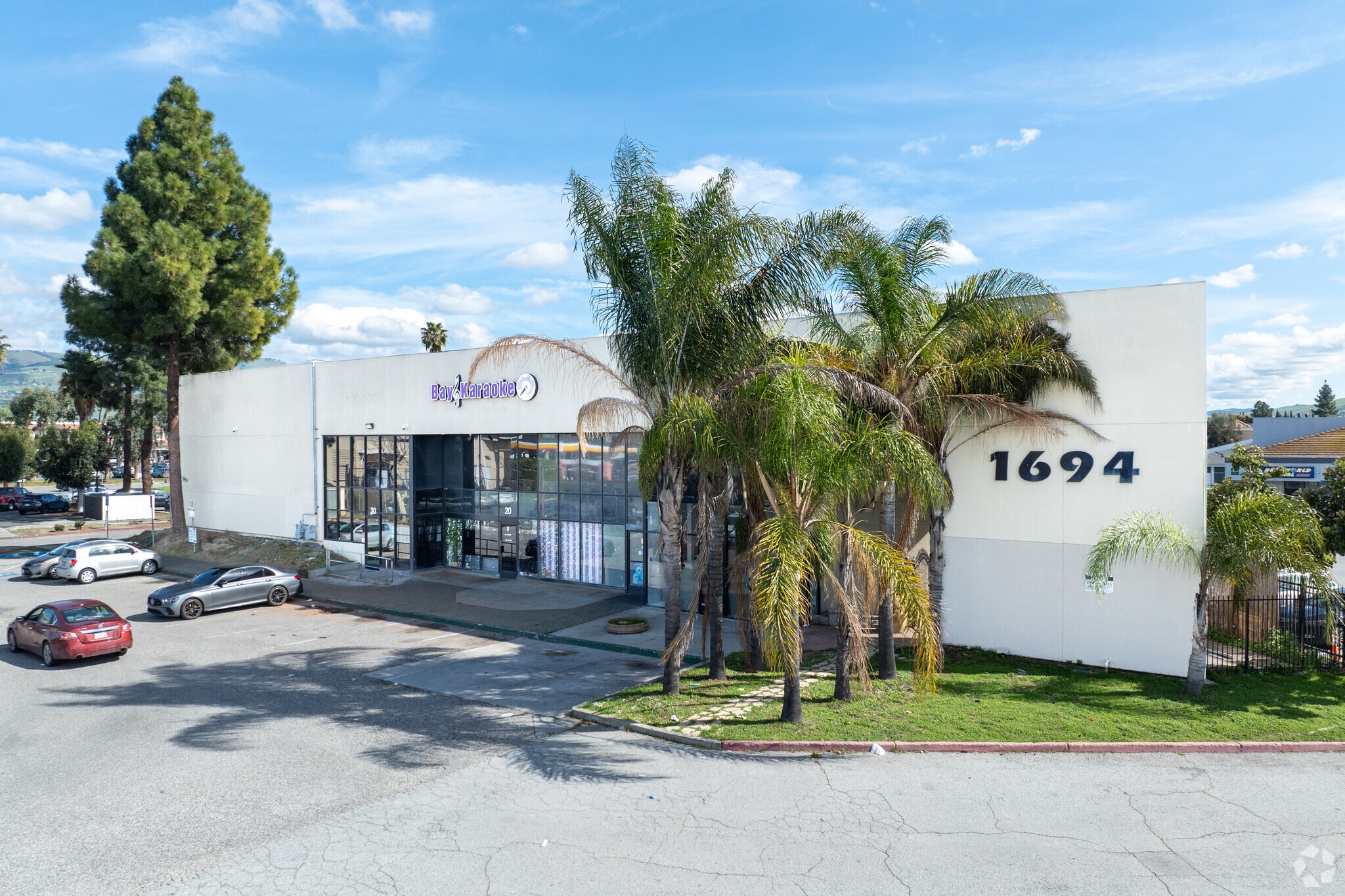 1694 Tully Rd, San Jose, CA for lease Primary Photo- Image 1 of 7