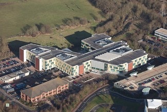 Plus de détails pour Springfield Dr, Leatherhead - Bureau à louer