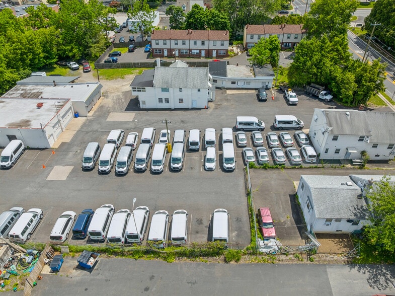 Susquehanna Rd portefeuille de 3 propriétés à vendre sur LoopNet.ca - Aérien - Image 2 de 16