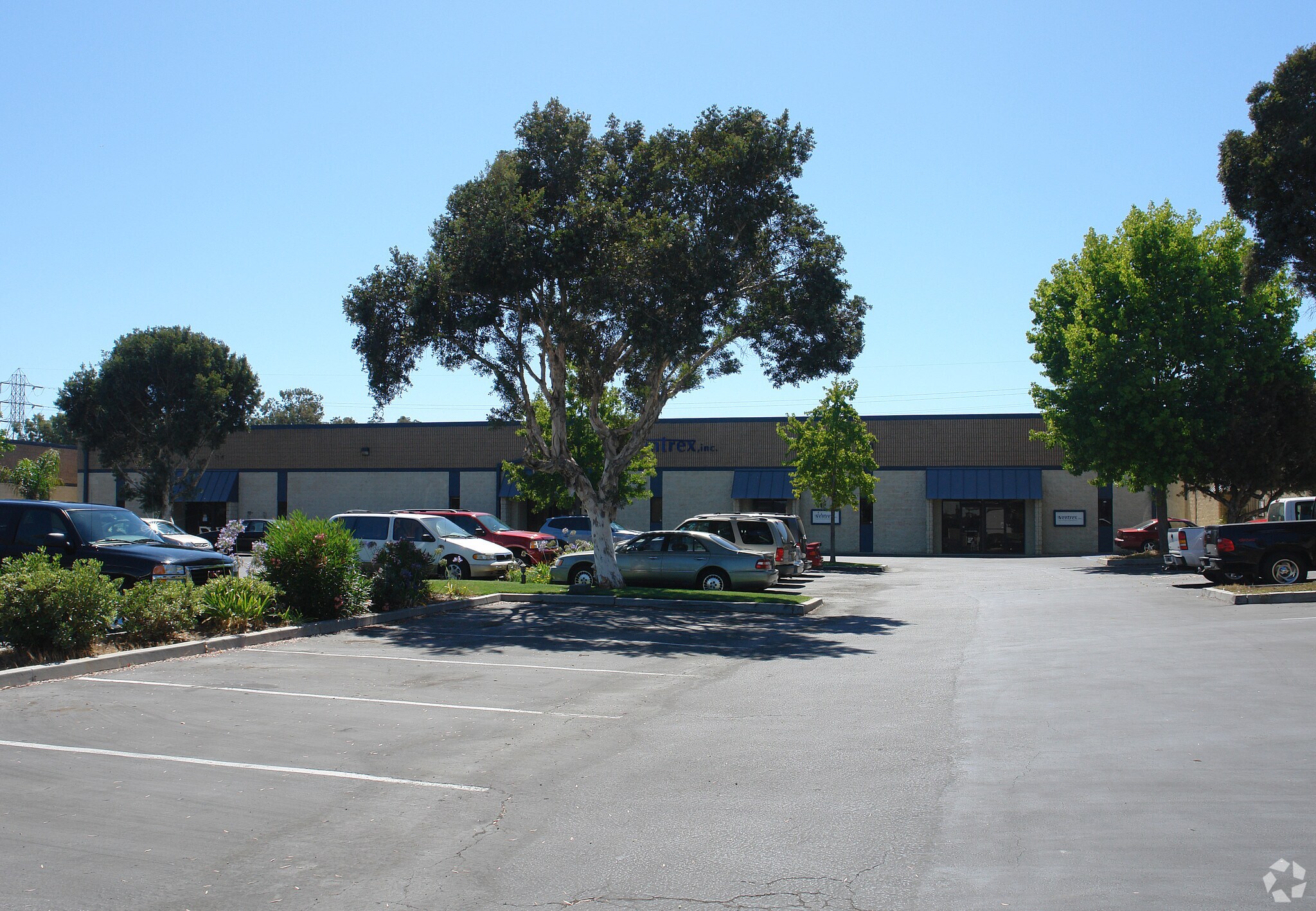 3007 Bunsen Ave, Ventura, CA for lease Primary Photo- Image 1 of 8