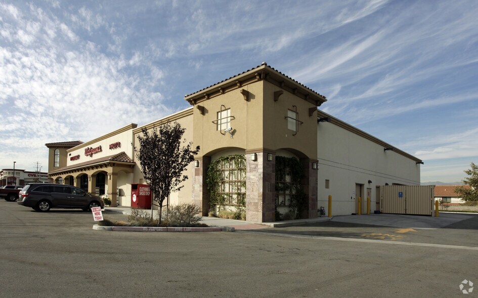 3320 Chino Hills Pky, Chino Hills, CA à vendre - Photo du bâtiment - Image 3 de 4