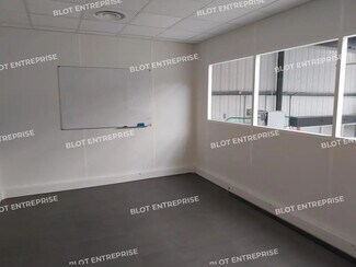 Plus de détails pour Local d'activités, Industriel à louer