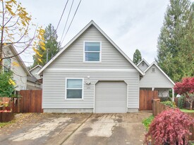 UPDATED DUPLEX IN NEWBERG, OREGON - 1031 Exchange Property