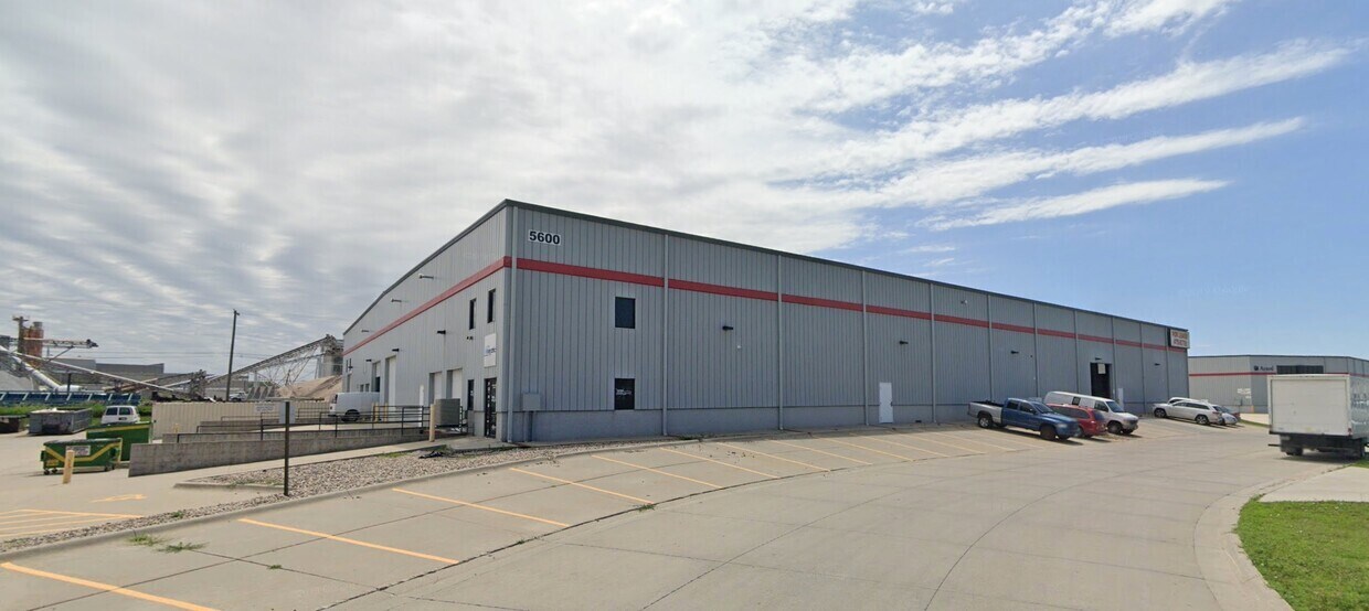 5600 N 58th St, Lincoln, NE à vendre Photo du bâtiment- Image 1 de 1