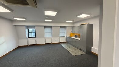 51 St Georges Rd, London for lease Interior Photo- Image 2 of 2