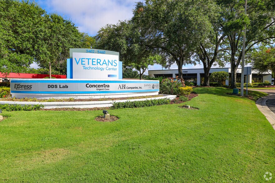 5402-5460 Beaumont Center Blvd, Tampa, FL à louer - Photo du bâtiment - Image 2 de 18