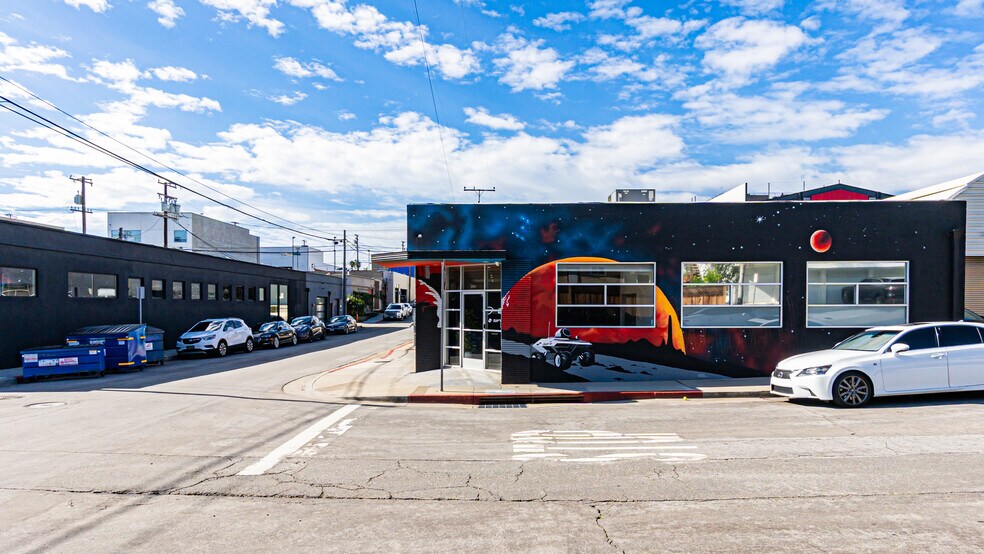201 Arena St, El Segundo, CA à louer - Photo du bâtiment - Image 2 de 78