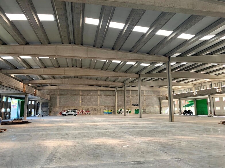 Industrial in San Agustín del Guadalix, Madrid for lease - Interior Photo - Image 3 of 11