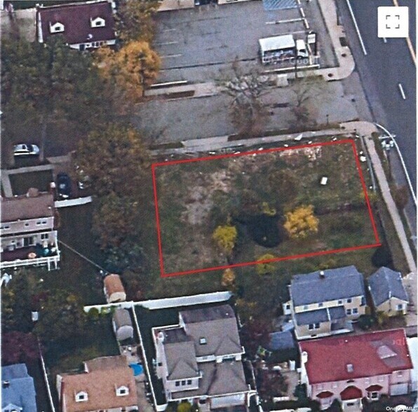 847 Willis Ave, Albertson, NY à vendre - Photo du bâtiment - Image 2 de 2