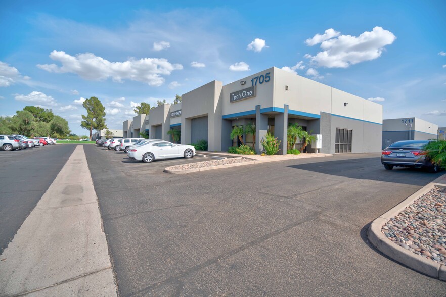 1705 W University Dr, Tempe, AZ for lease - Building Photo - Image 1 of 5